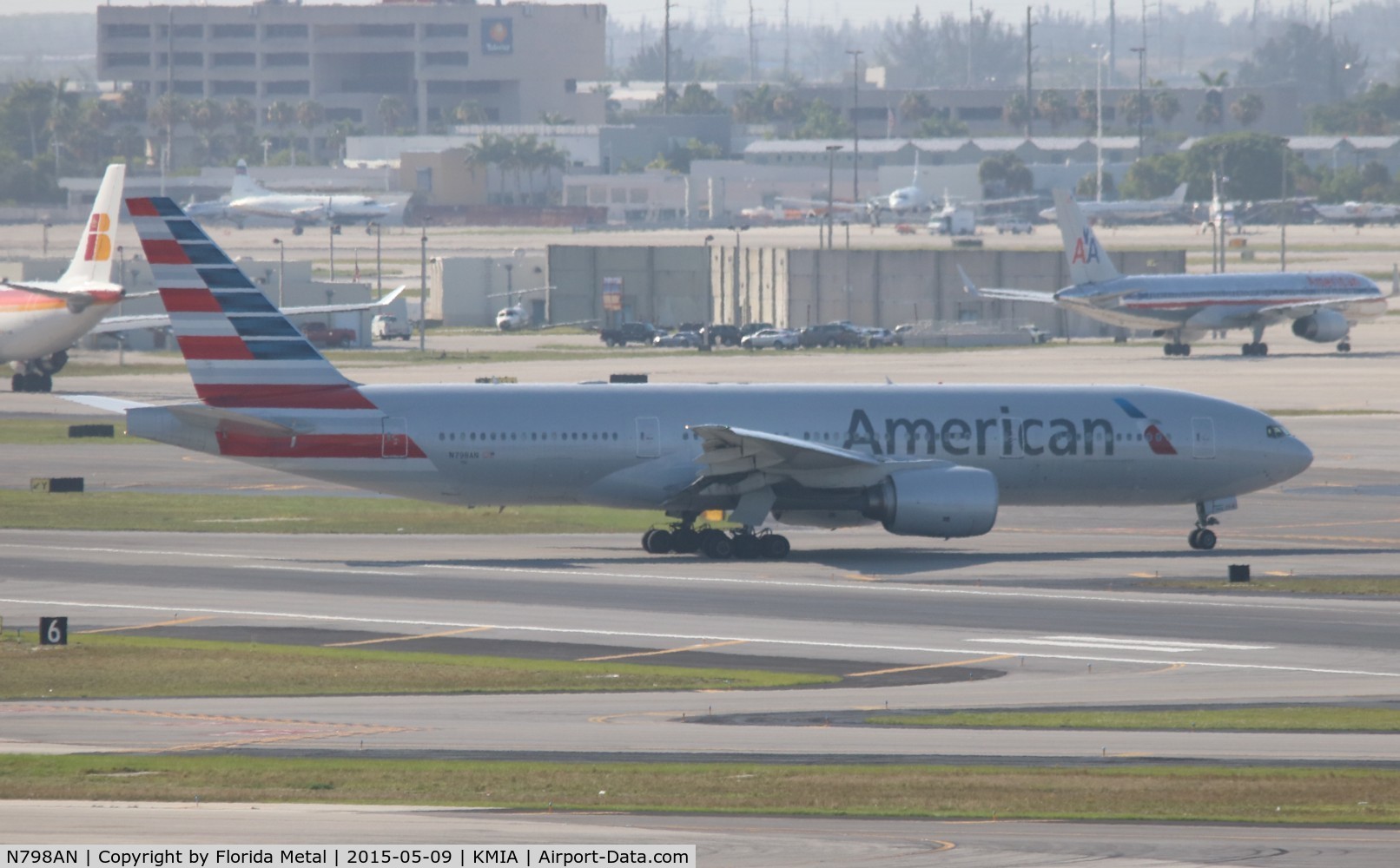 N798AN, 2001 Boeing 777-223 C/N 30797, American