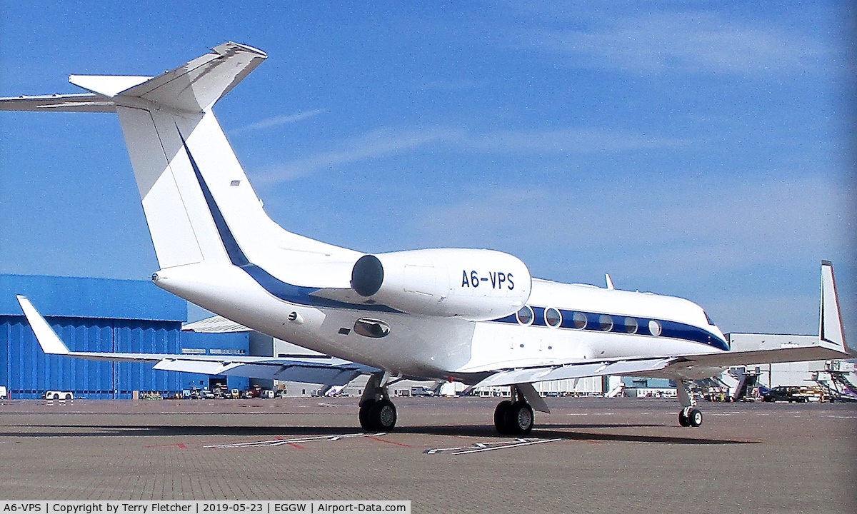 A6-VPS, 2014 Gulfstream Aerospace GIV-X (G450) C/N 4321, at Luton