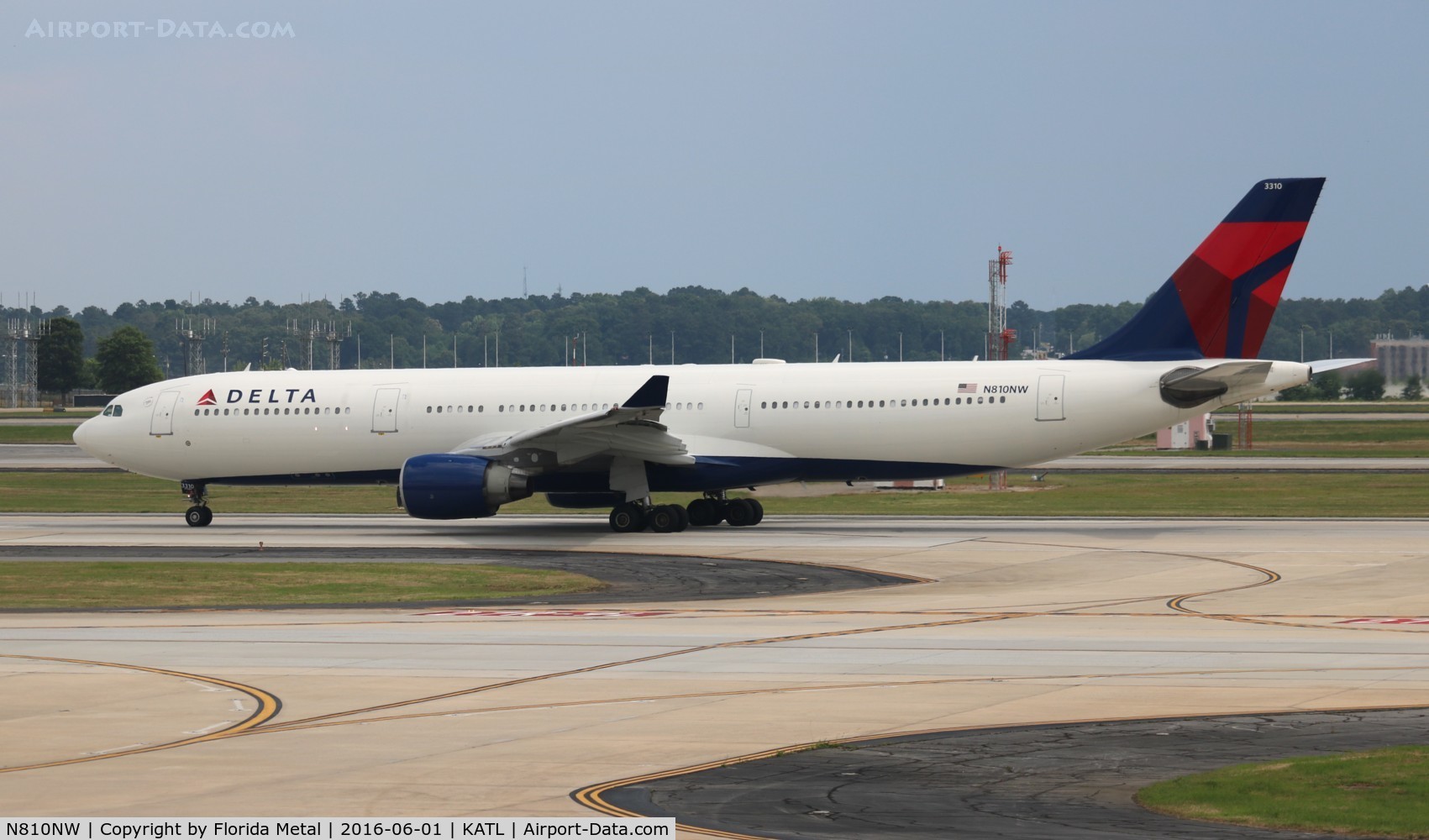 N810NW, 2005 Airbus A330-323 C/N 0674, Delta