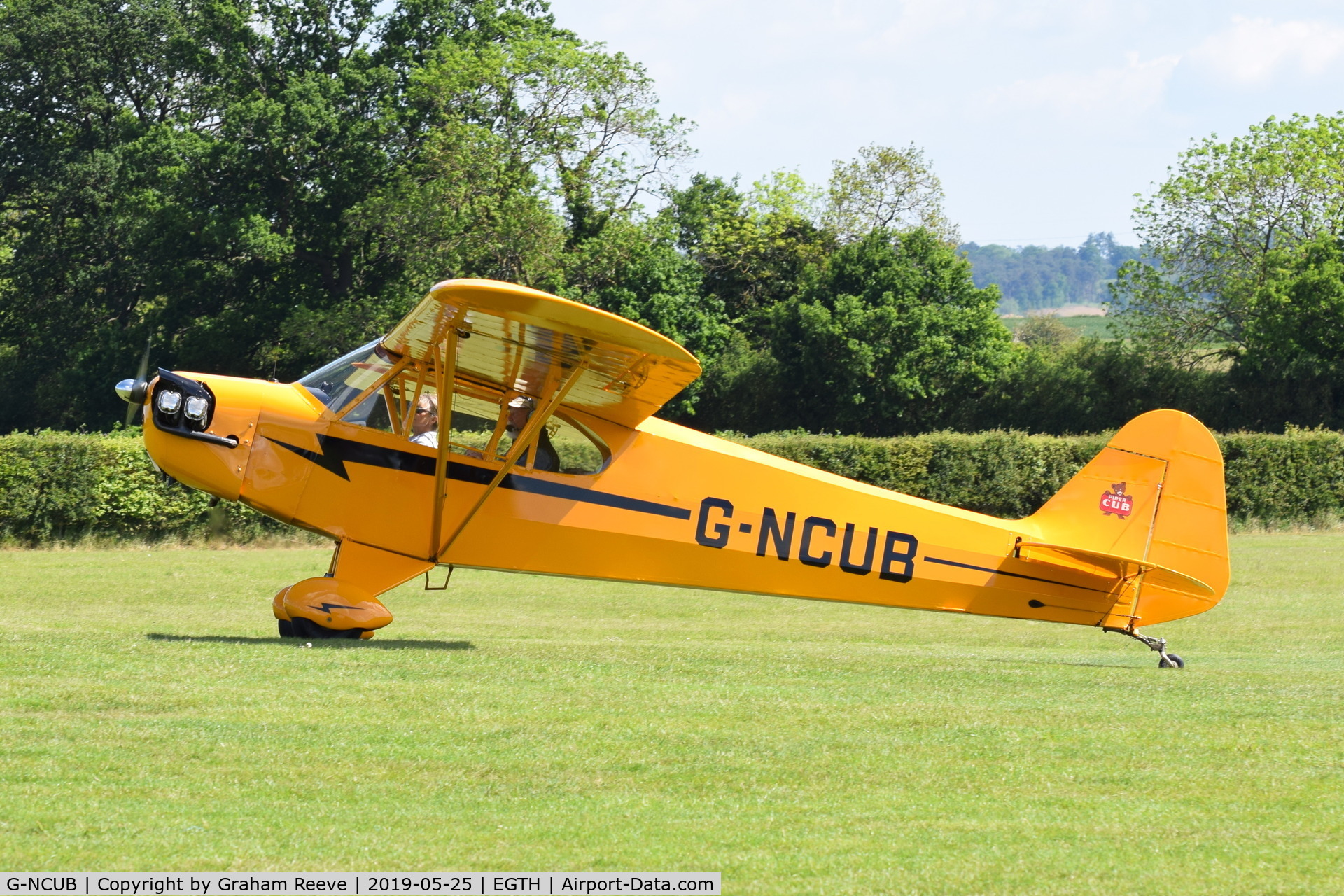 G-NCUB, 1944 Piper L-4H Grasshopper (J3C-65D) C/N 11599, Just landed at Old Warden.