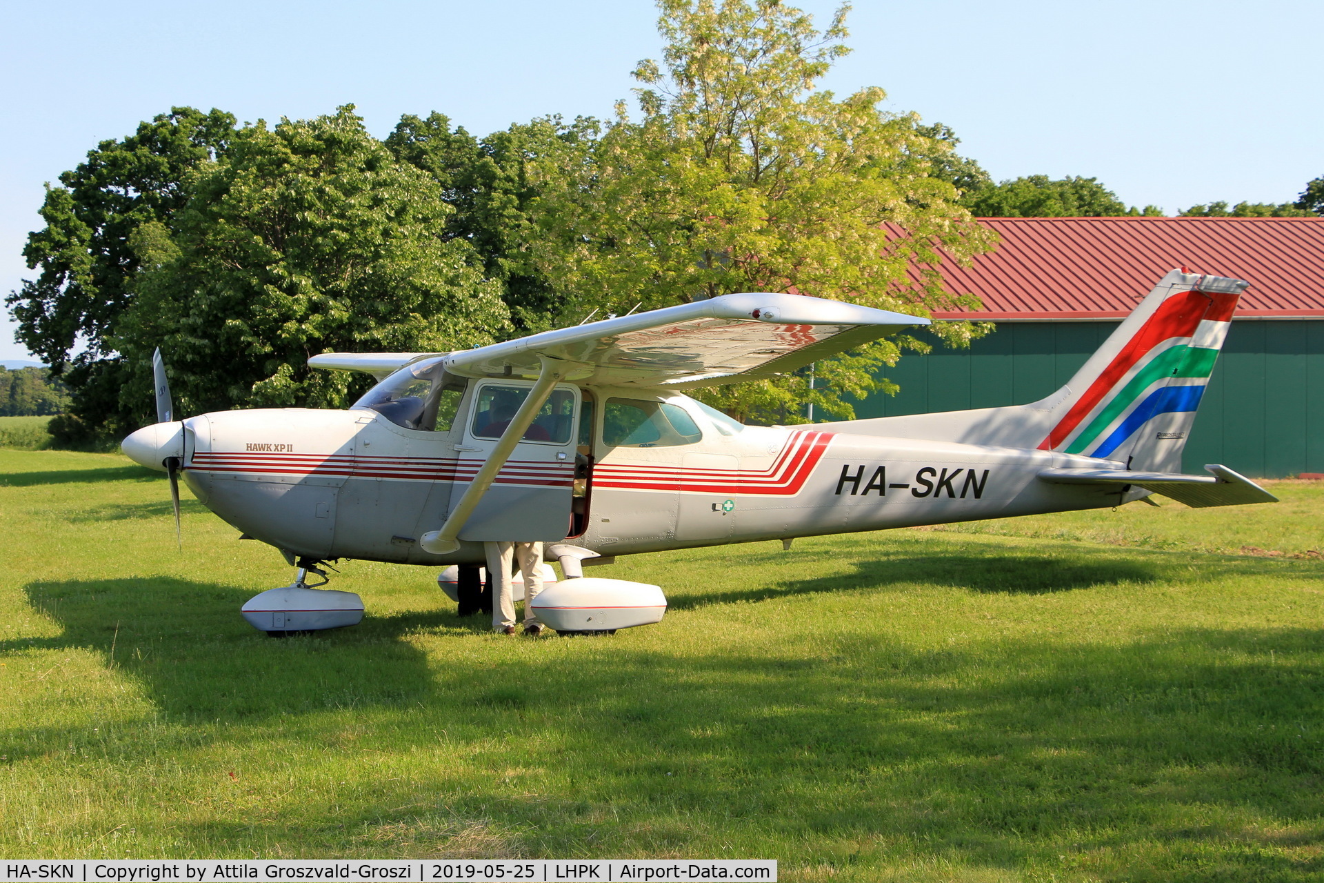 HA-SKN, 1977 Cessna R172K Hawk XP C/N R1722402, LHPK - Siófok-Papkutapuszta Airfield
