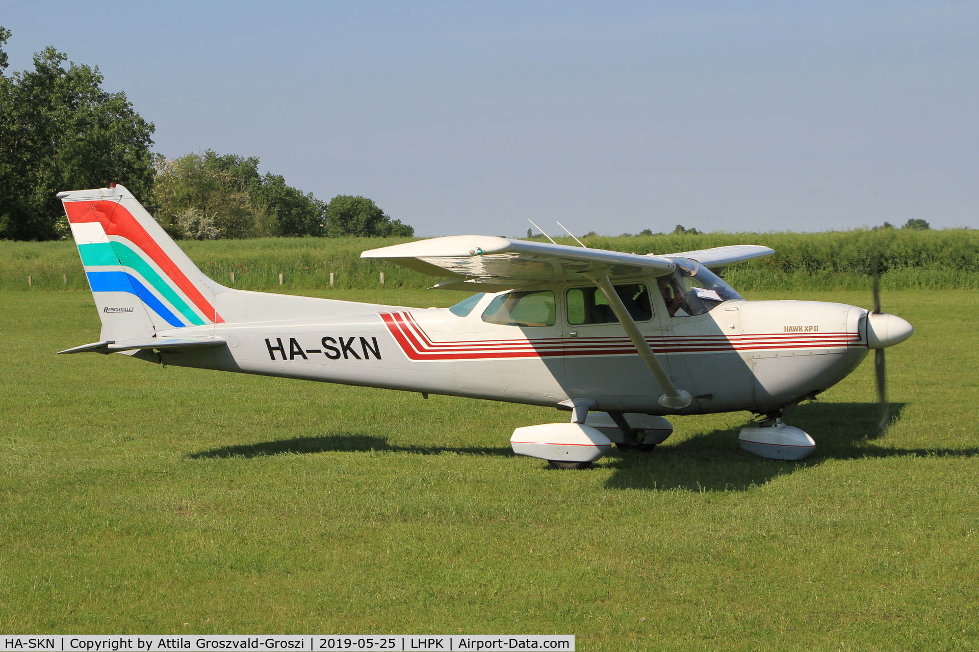 HA-SKN, 1977 Cessna R172K Hawk XP C/N R1722402, LHPK - Siófok-Papkutapuszta Airfield