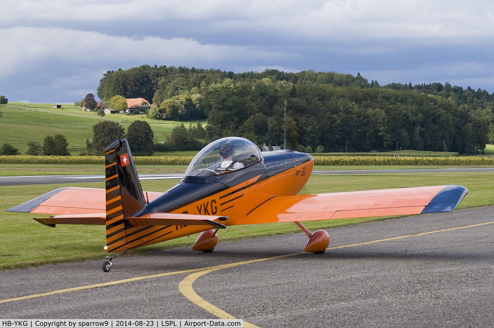 HB-YKG, 2014 Vans RV-8 C/N 82376, At Langenthal-Bleienbach airfield.
HB-registered since 2014-06-06