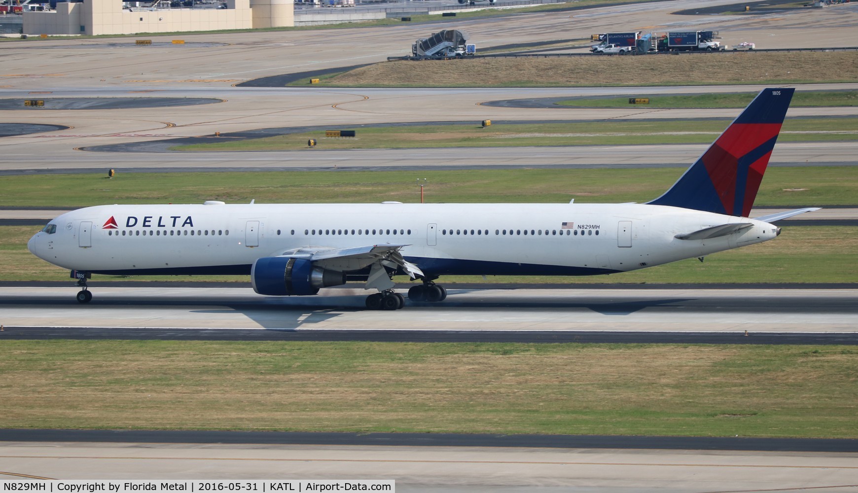 N829MH, 2000 Boeing 767-432/ER C/N 29700, Delta