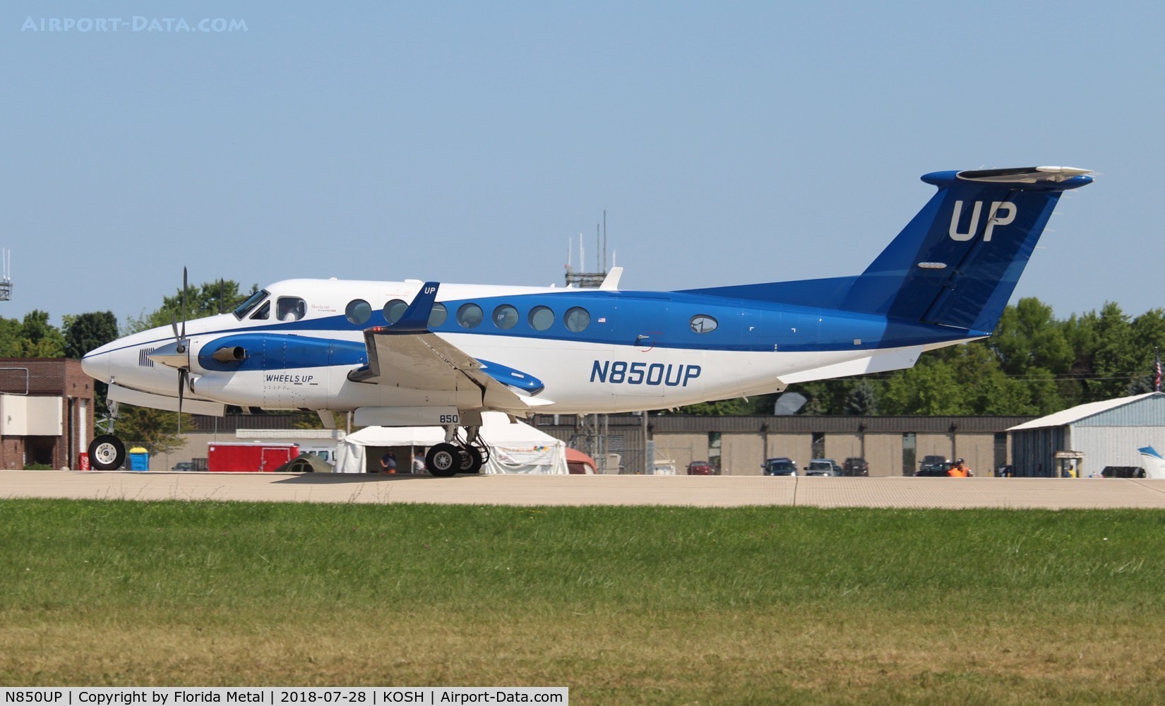 N850UP, 2015 Beechcraft B300 King Air 350i C/N FL-992, Wheels Up
