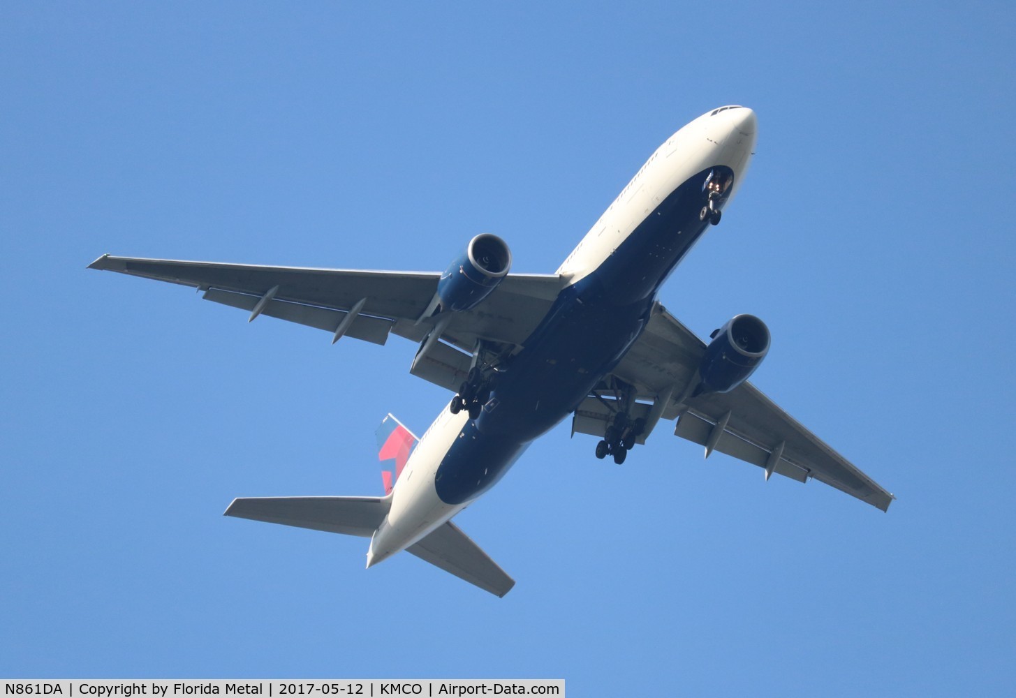 N861DA, 1999 Boeing 777-232 C/N 29952, Delta