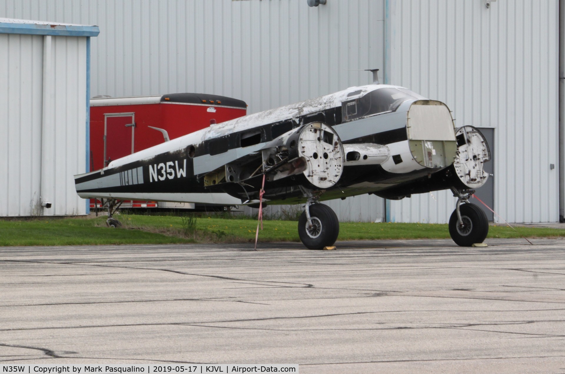 N35W, 1954 Beech D18S C/N A1006, Beech D18S