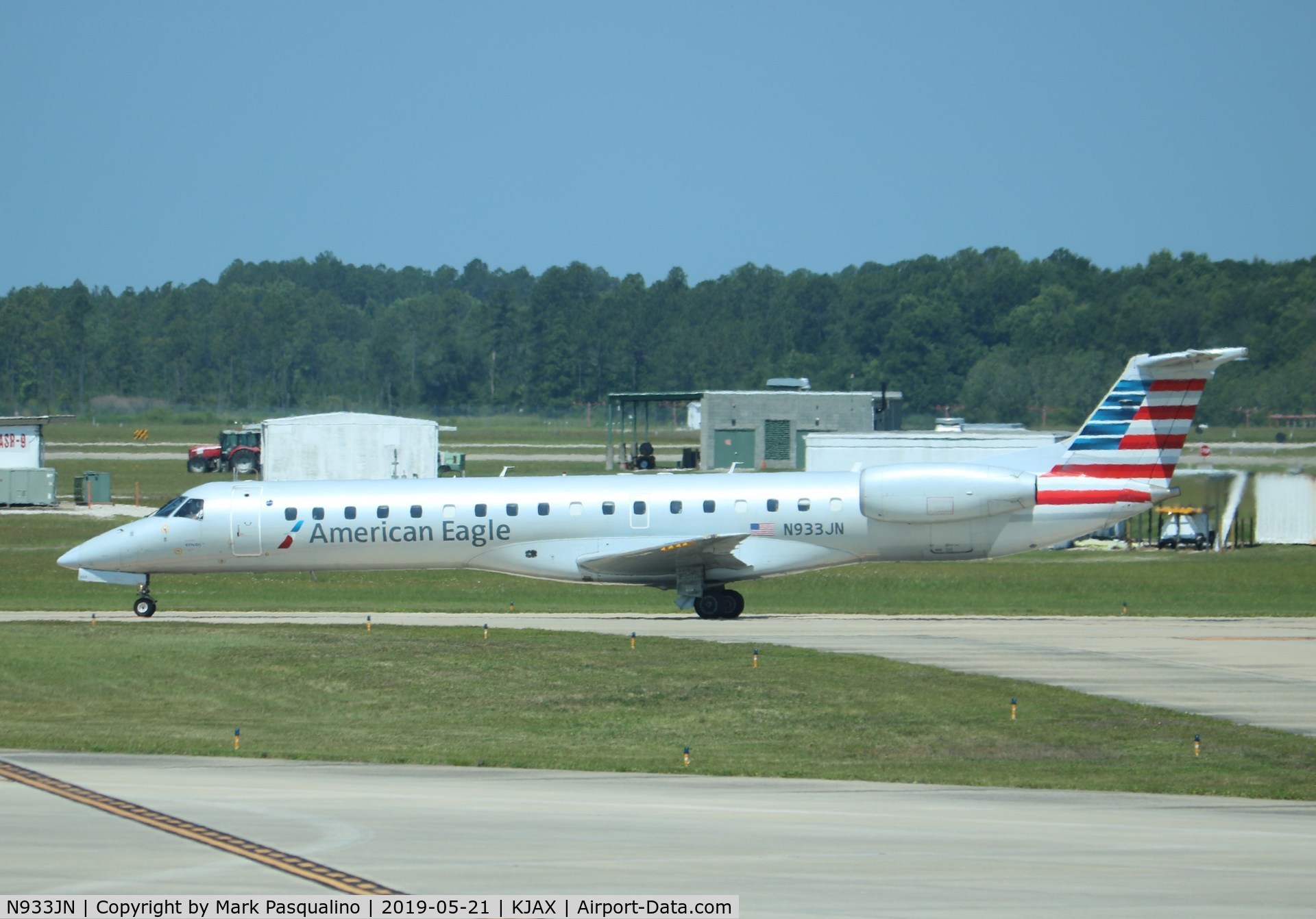 N933JN, 2005 Embraer ERJ-145LR (EMB-145LR) C/N 14500918, EMB-145LR