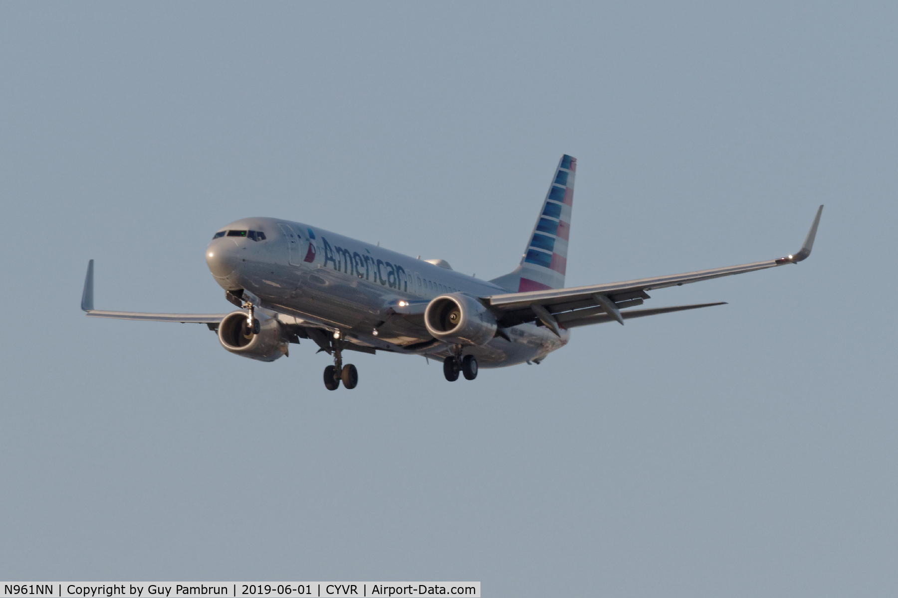 N961NN, 2014 Boeing 737-823 C/N 31205, Landing
