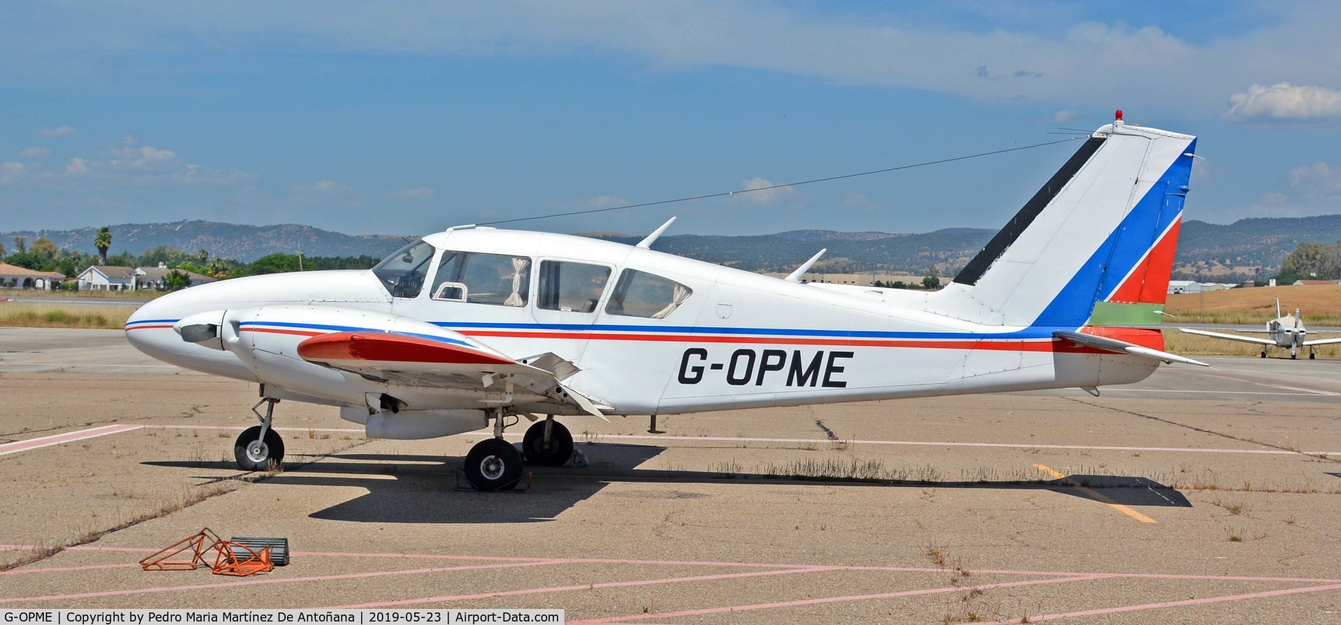 G-OPME, 1968 Piper PA-23-250 Aztec D C/N 27-4099, Aeropuerto de Córdoba - Spain