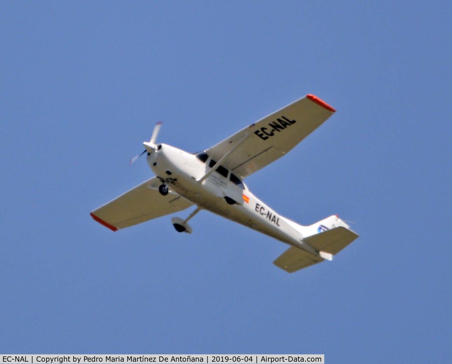 EC-NAL, 2000 Cessna 172S C/N 172S8479, Ventas de Armentia - España