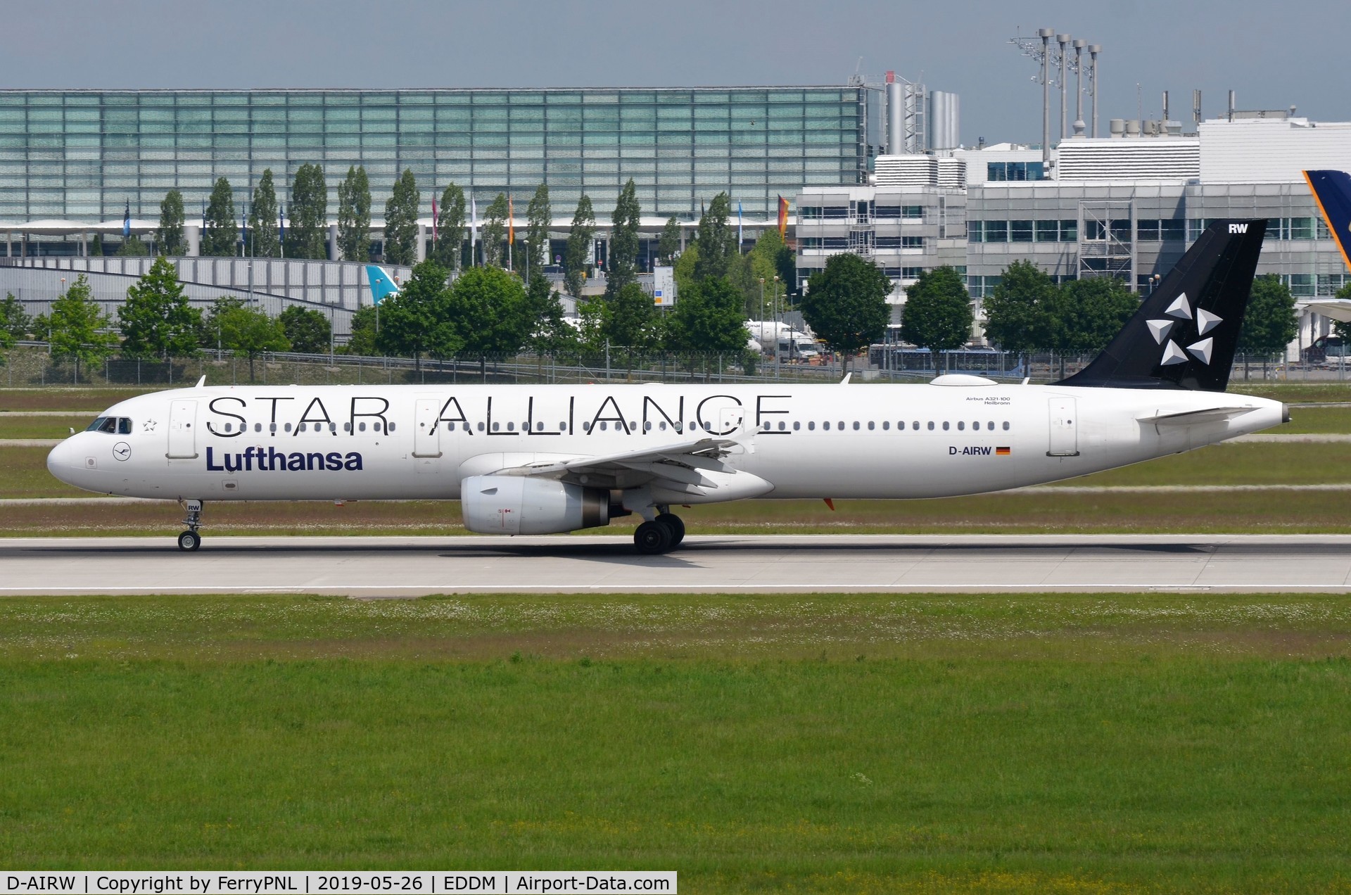 D-AIRW, 1997 Airbus A321-131 C/N 0699, Lufthansa/Star Alliance A321