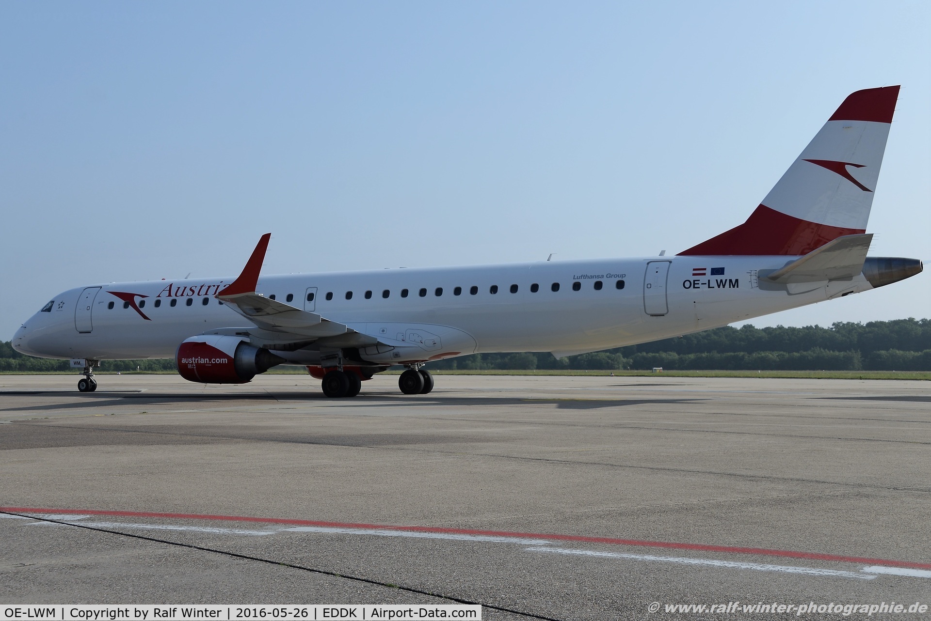 OE-LWM, 2012 Embraer 195LR (ERJ-190-200LR) C/N 19000542, Embraer ERJ-195LR 190-200LR - OS AUA Austrian Airlines - 19000542 - OE-LWM - 26.05.2016 - CGN