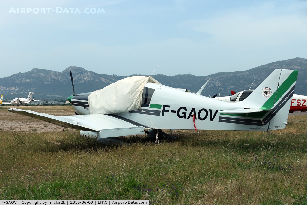 F-GAOV, Robin DR-400-140B Major C/N 1232, Parked