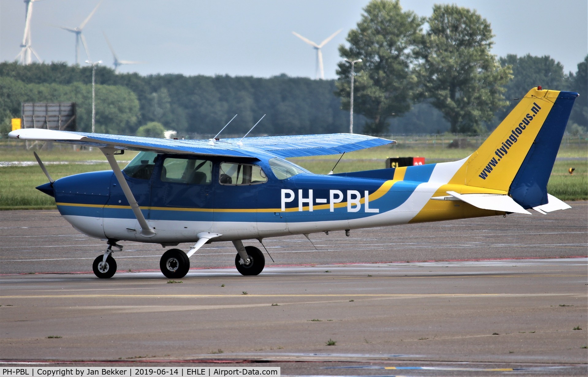 PH-PBL, 1976 Cessna 172M C/N 17267417, Lelystad Airport