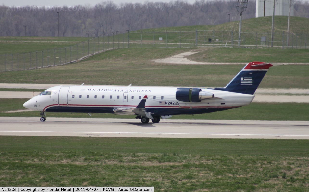 N242JS, 2004 Bombardier CRJ-200ER (CL-600-2B19) C/N 7911, US Airways Express