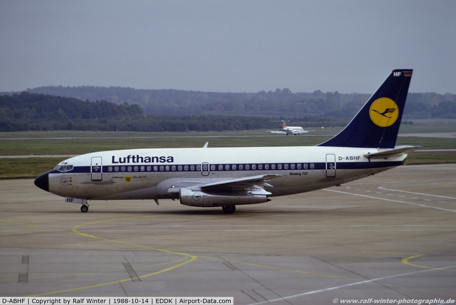 D-ABHF, 1981 Boeing 737-230 C/N 22134, Boeing 737-230 - LH DLH Lufthansa 'Heilbron' - 22134 - D-ABHF - 14.10.1988 - CGN