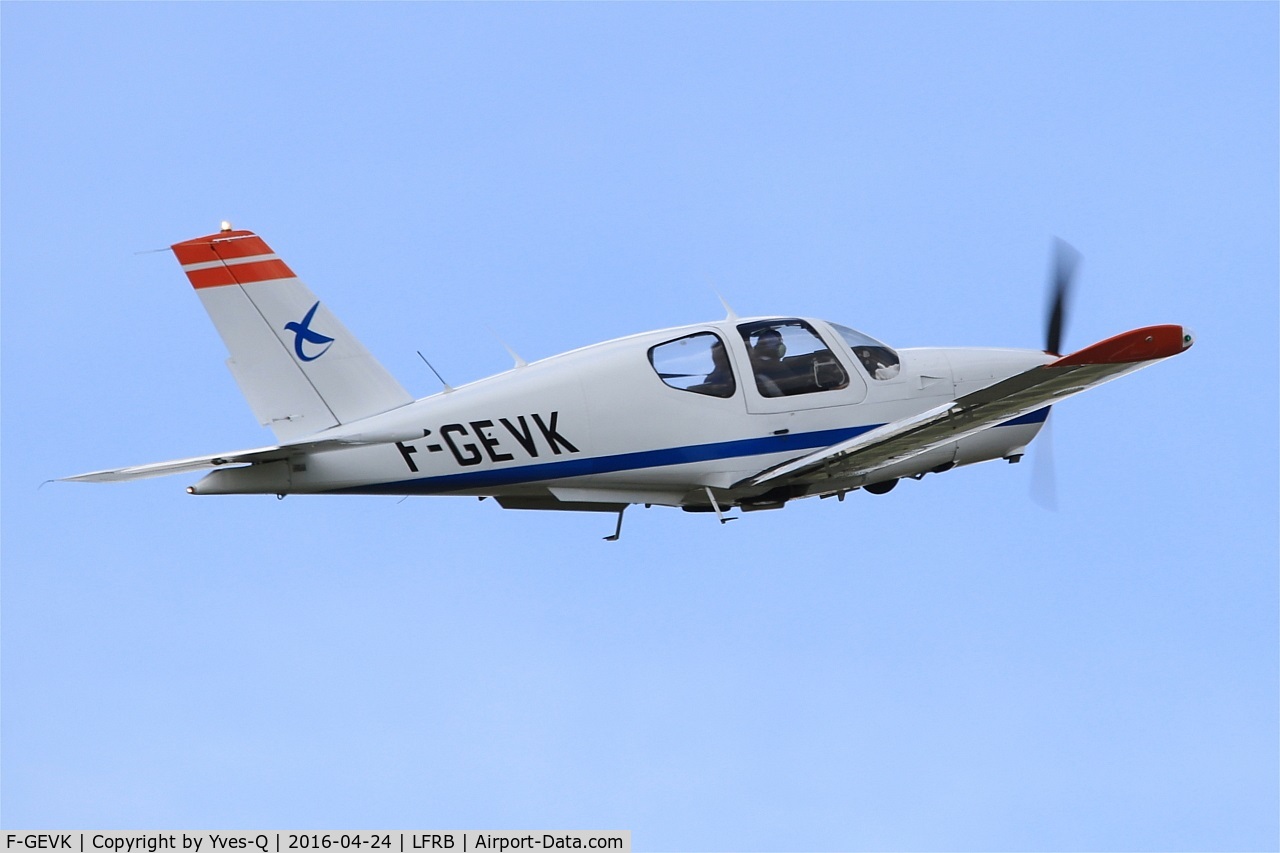 F-GEVK, Socata TB-20 Trinidad C/N 734, Socata TB-20, Take off rwy 07R, Brest-Bretagne airport (LFRB-BES)