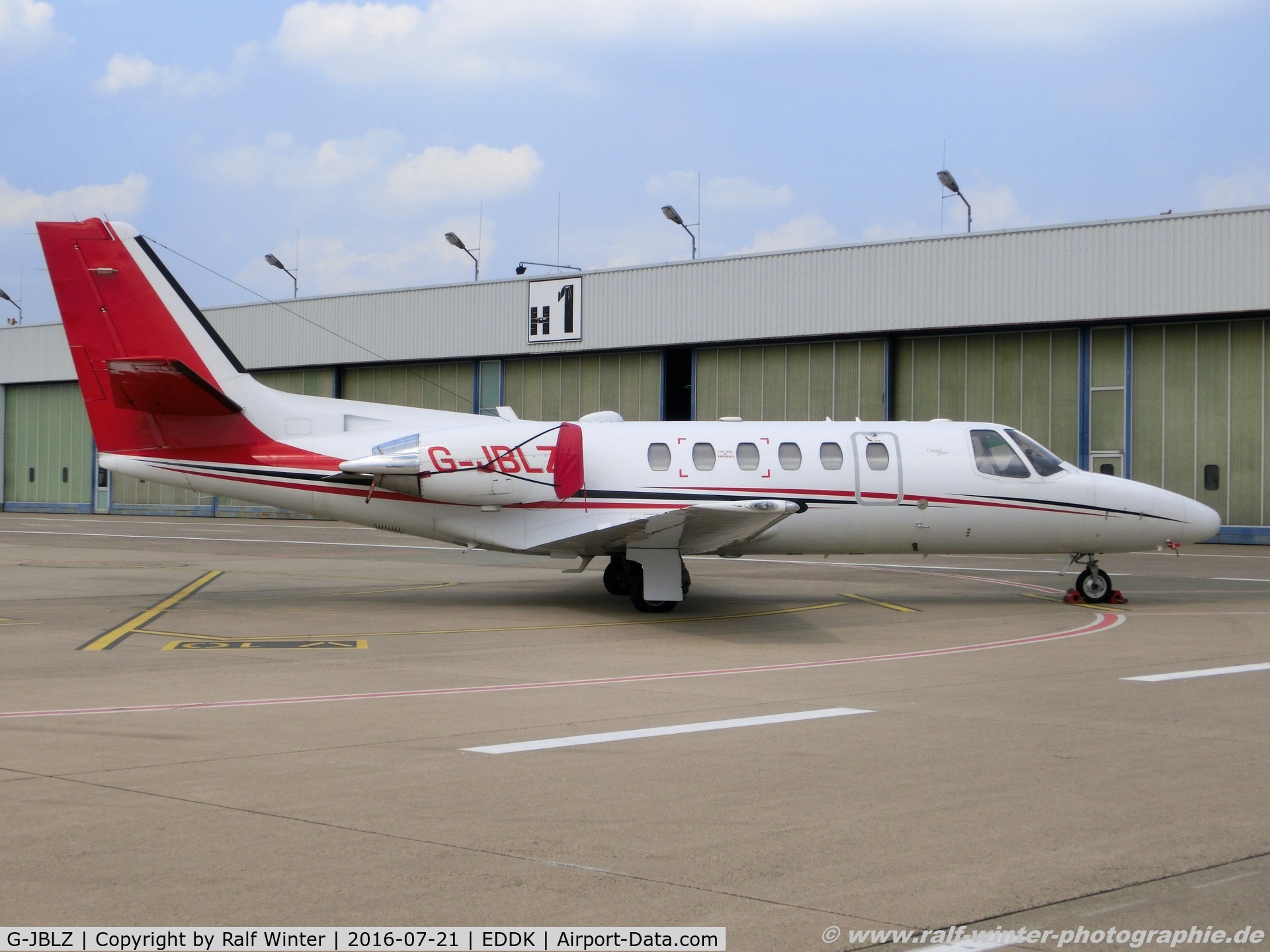 G-JBLZ, 2002 Cessna 550 Citation Bravo C/N 550-1018, Cessna 550 Citation Bravo - TWF 247 Jet Southend - 550-1018 - G-JBLZ - 21.07.2016 - CGN