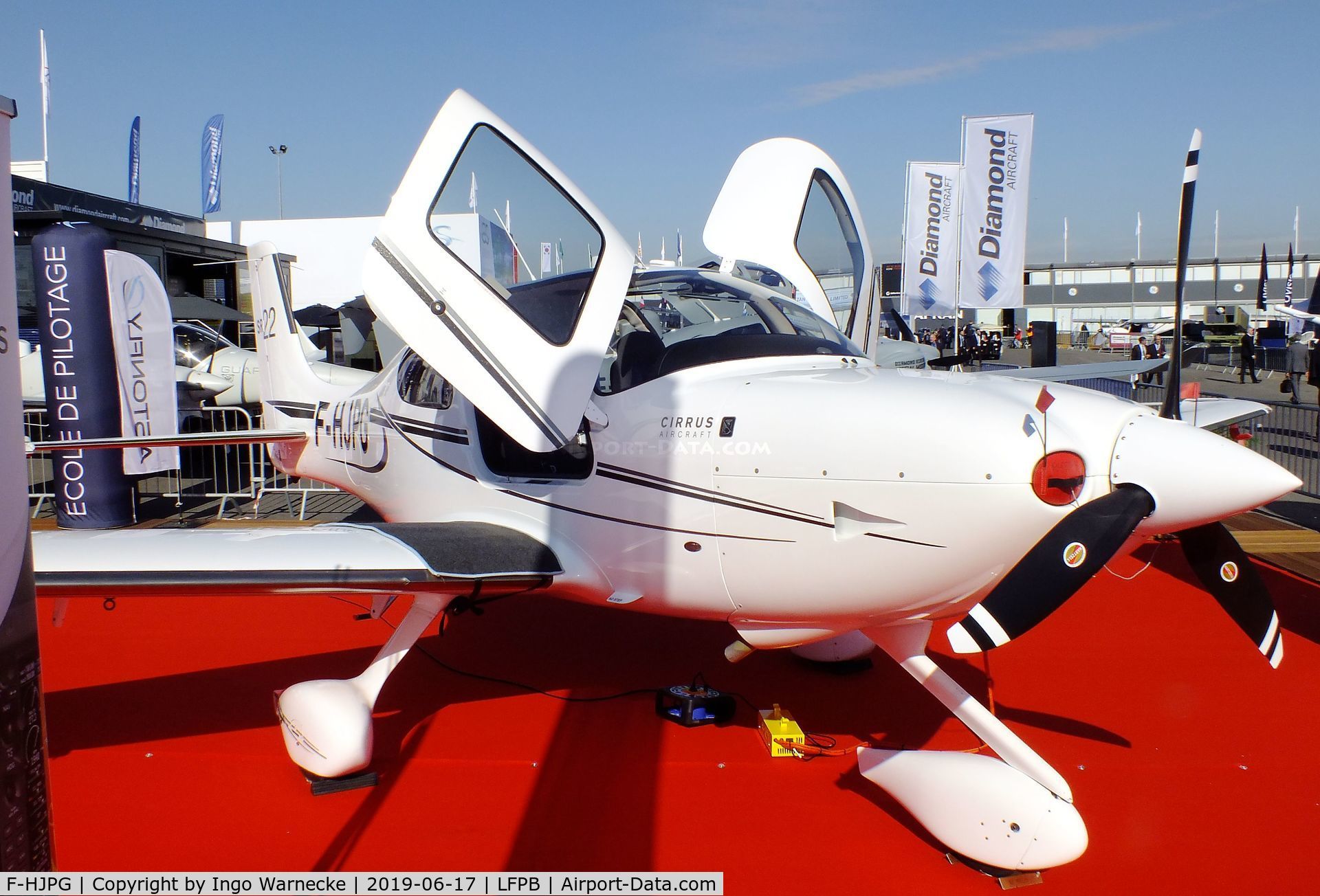 F-HJPG, Cirrus SR22 C/N 3934, Cirrus SR22 at the Aerosalon 2019, Paris