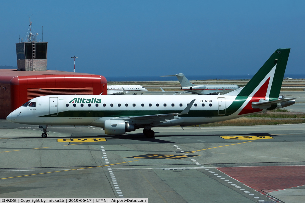 EI-RDG, 2012 Embraer 175LR (ERJ-170-200LR) C/N 17000338, Taxiing