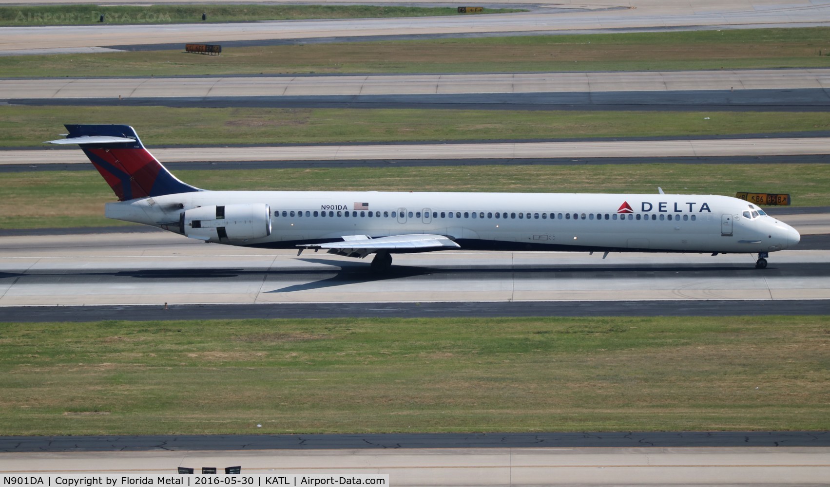 N901DA, 1995 McDonnell Douglas MD-90-30 C/N 53381, ATL spotting