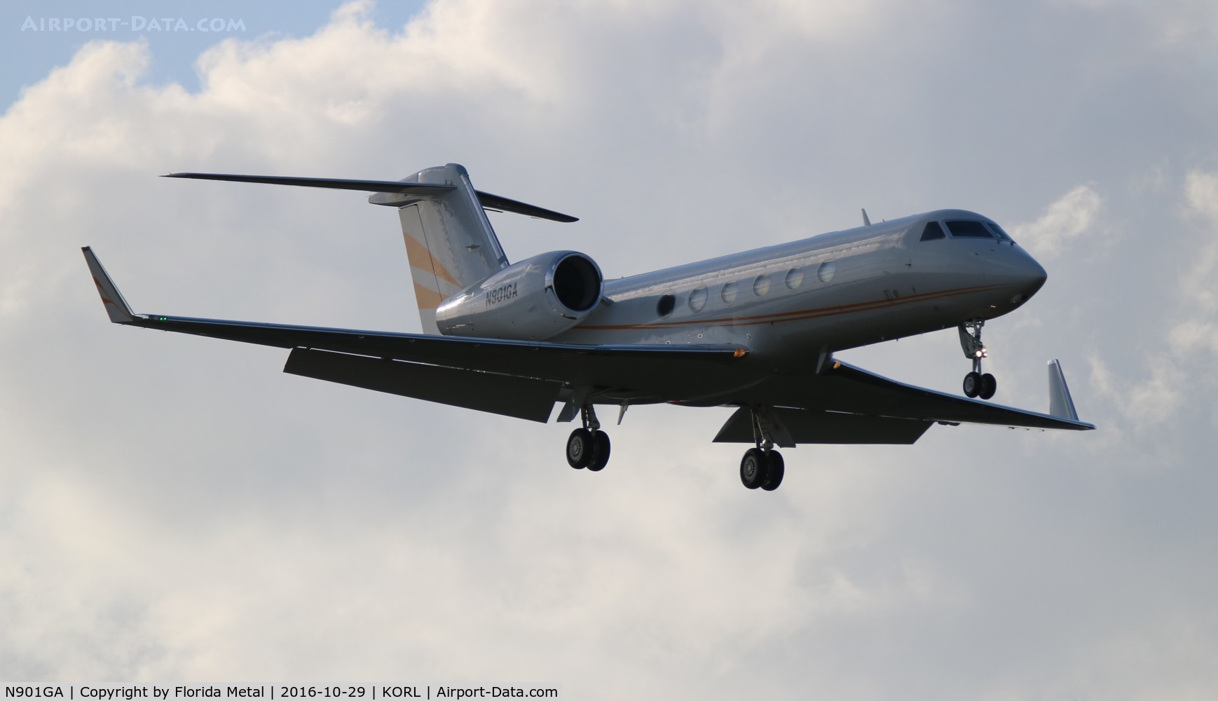 N901GA, 2013 Gulfstream Aerospace GIV-X (G450) C/N 4301, NBAA 2016