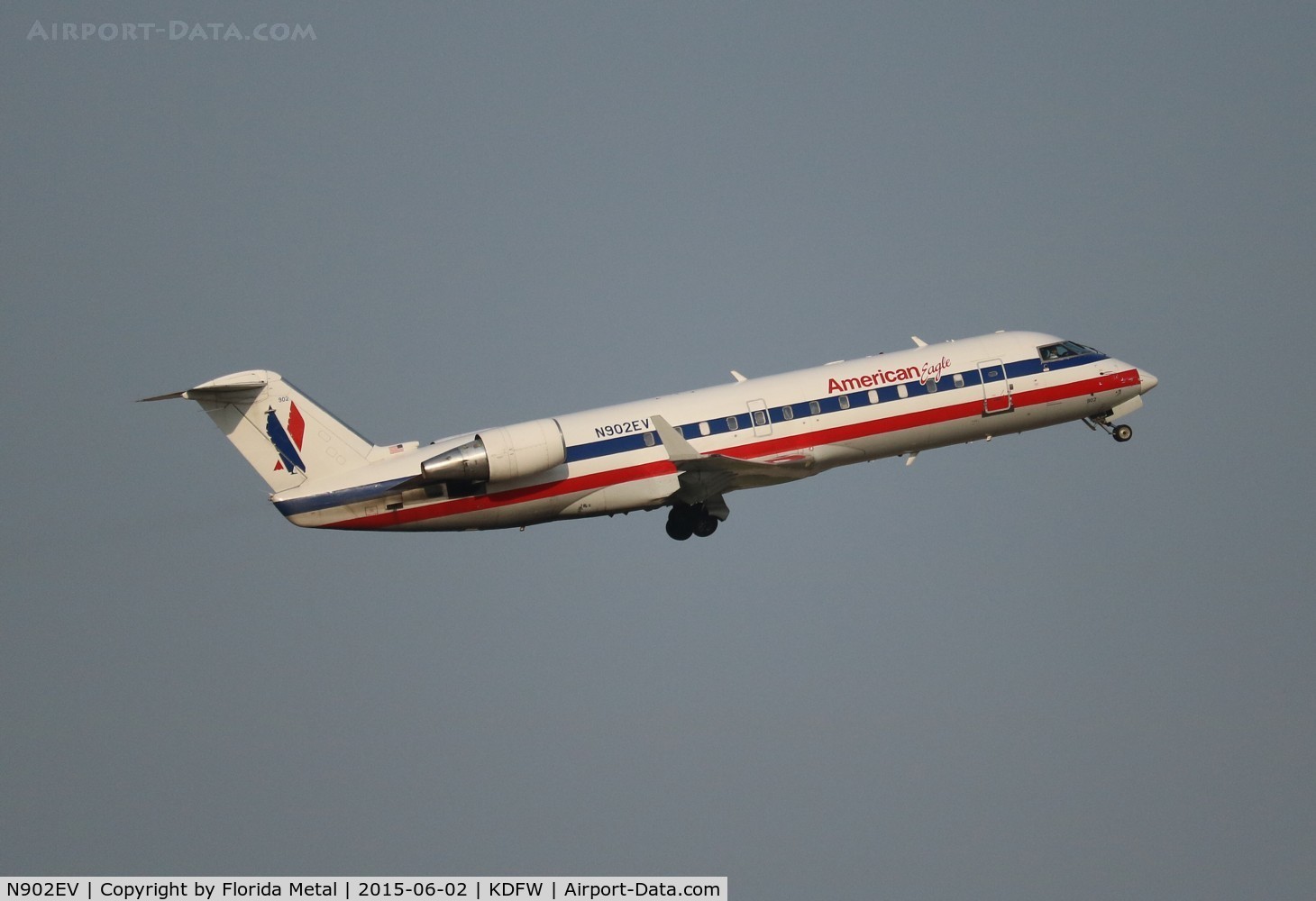 N902EV, 2002 Bombardier CRJ-200ER (CL-600-2B19) C/N 7620, American Eagle