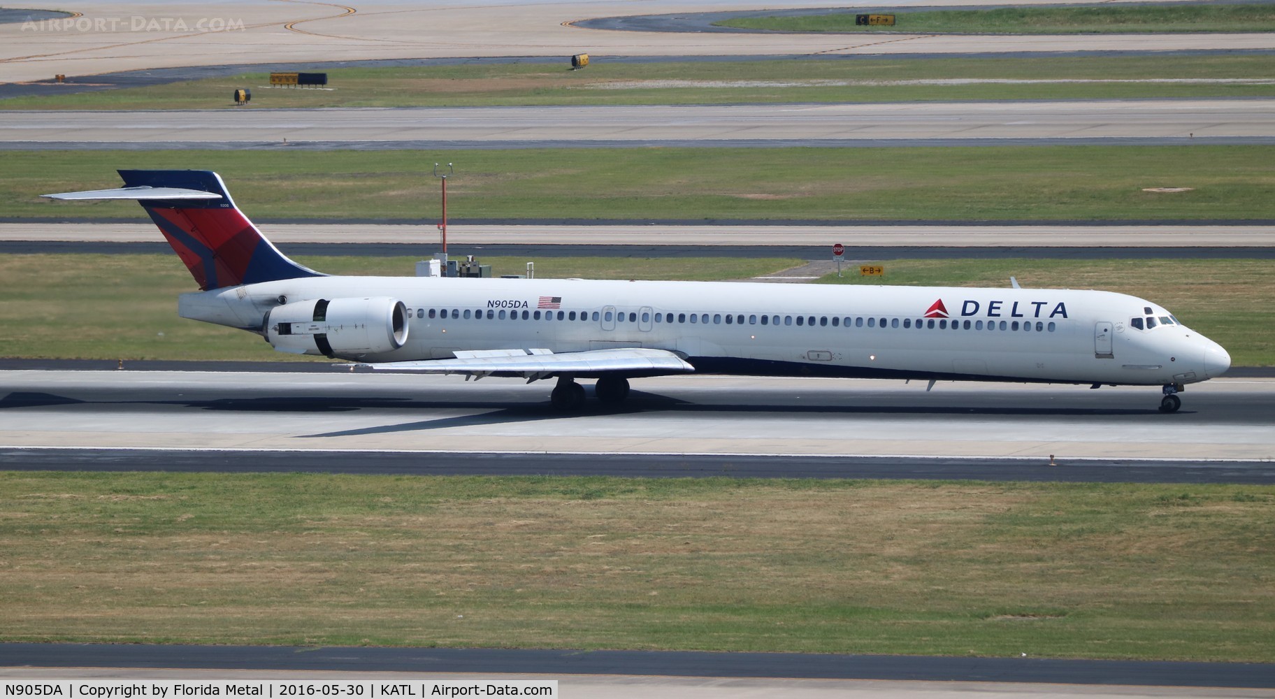 N905DA, 1995 McDonnell Douglas MD-90-30 C/N 53385, ATL spotting