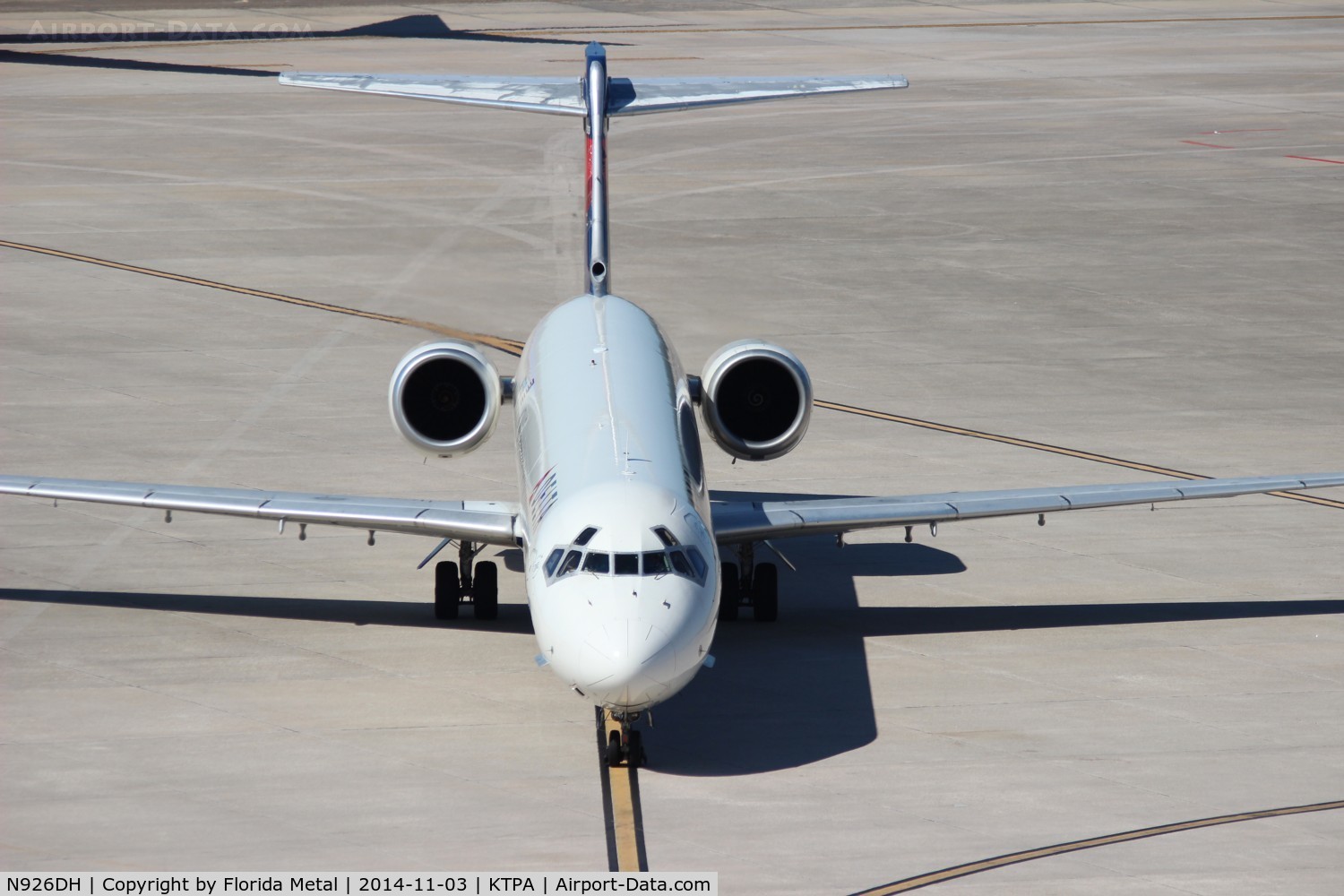 N926DH, 1998 McDonnell Douglas MD-90-30 C/N 53588, TPA spotting