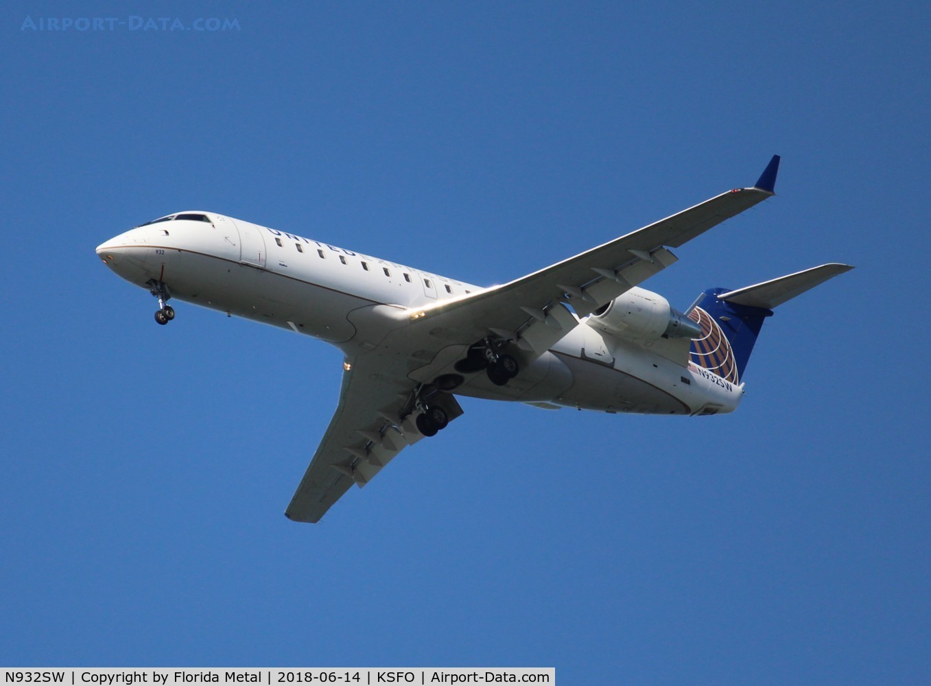 N932SW, 2002 Bombardier CRJ-200LR (CL-600-2B19) C/N 7714, SFO spotting
