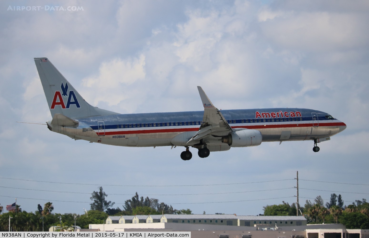 N938AN, 2000 Boeing 737-823 C/N 29533, MIA spotting