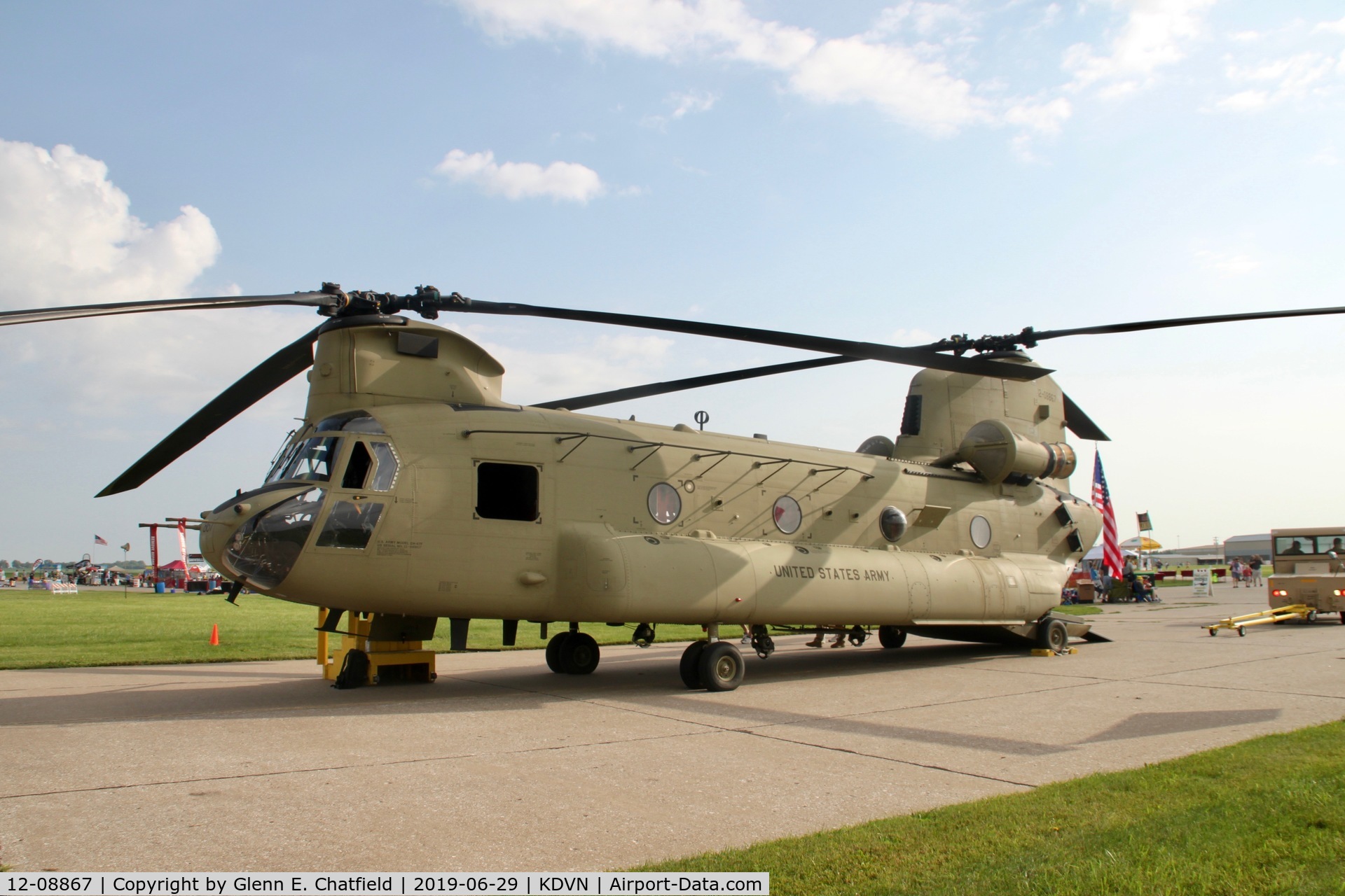 12-08867, 2012 Boeing CH-47F Chinook C/N M.8867, At the Quad Cities Air Show