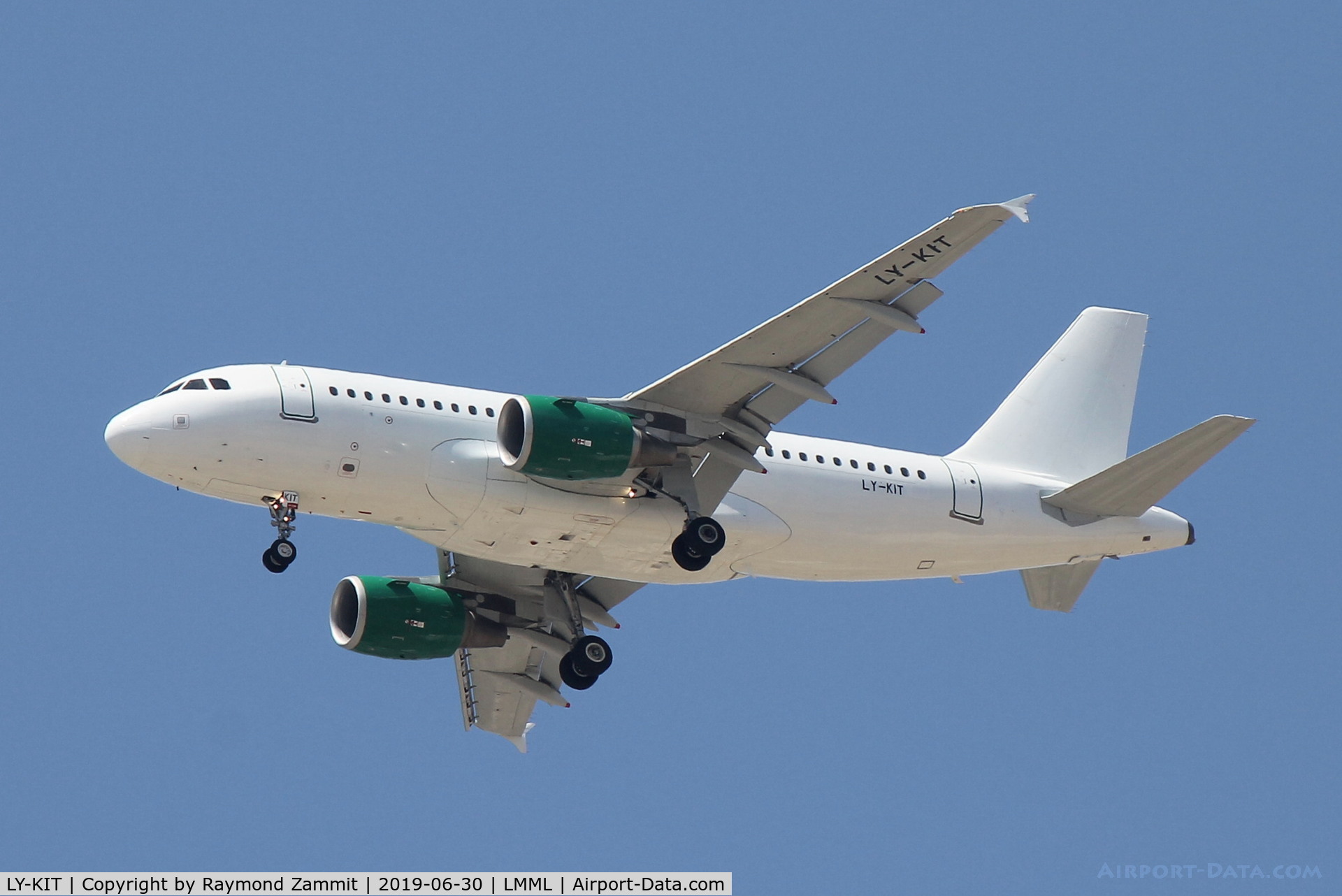 LY-KIT, 2011 Airbus A319-112 C/N 4663, A319 LY-KIT Getjets