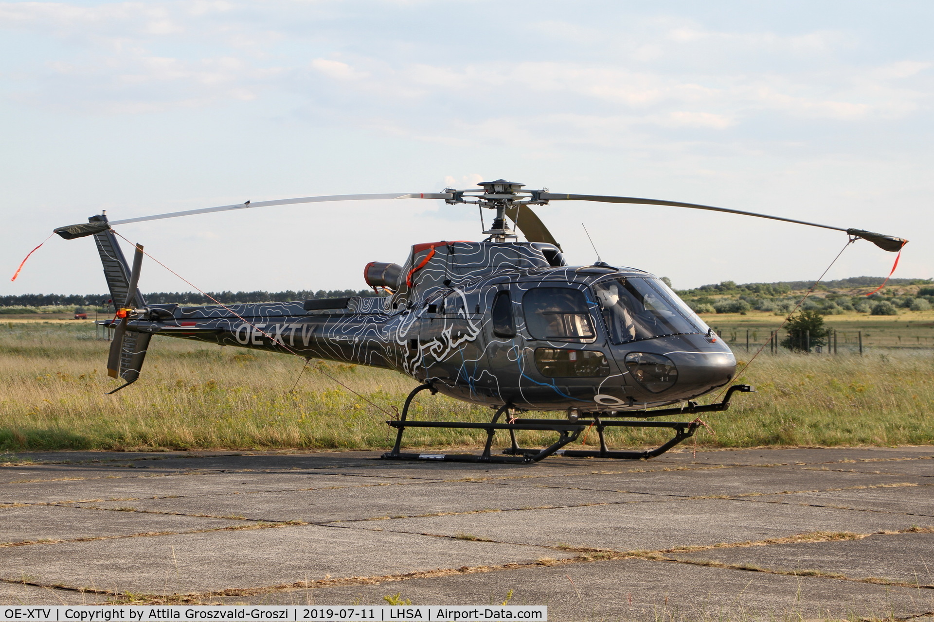OE-XTV, 2009 Eurocopter AS-350B-3+ Ecureuil Ecureuil C/N 4745, LHSA - Szentkirályszabadja Airport, Red Bull Air Race Hungary