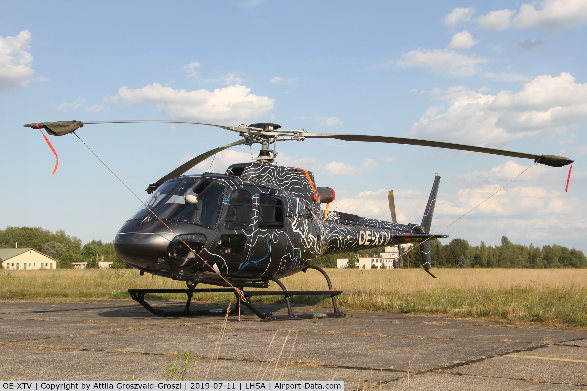OE-XTV, 2009 Eurocopter AS-350B-3+ Ecureuil Ecureuil C/N 4745, LHSA - Szentkirályszabadja Airport, Red Bull Air Race Hungary