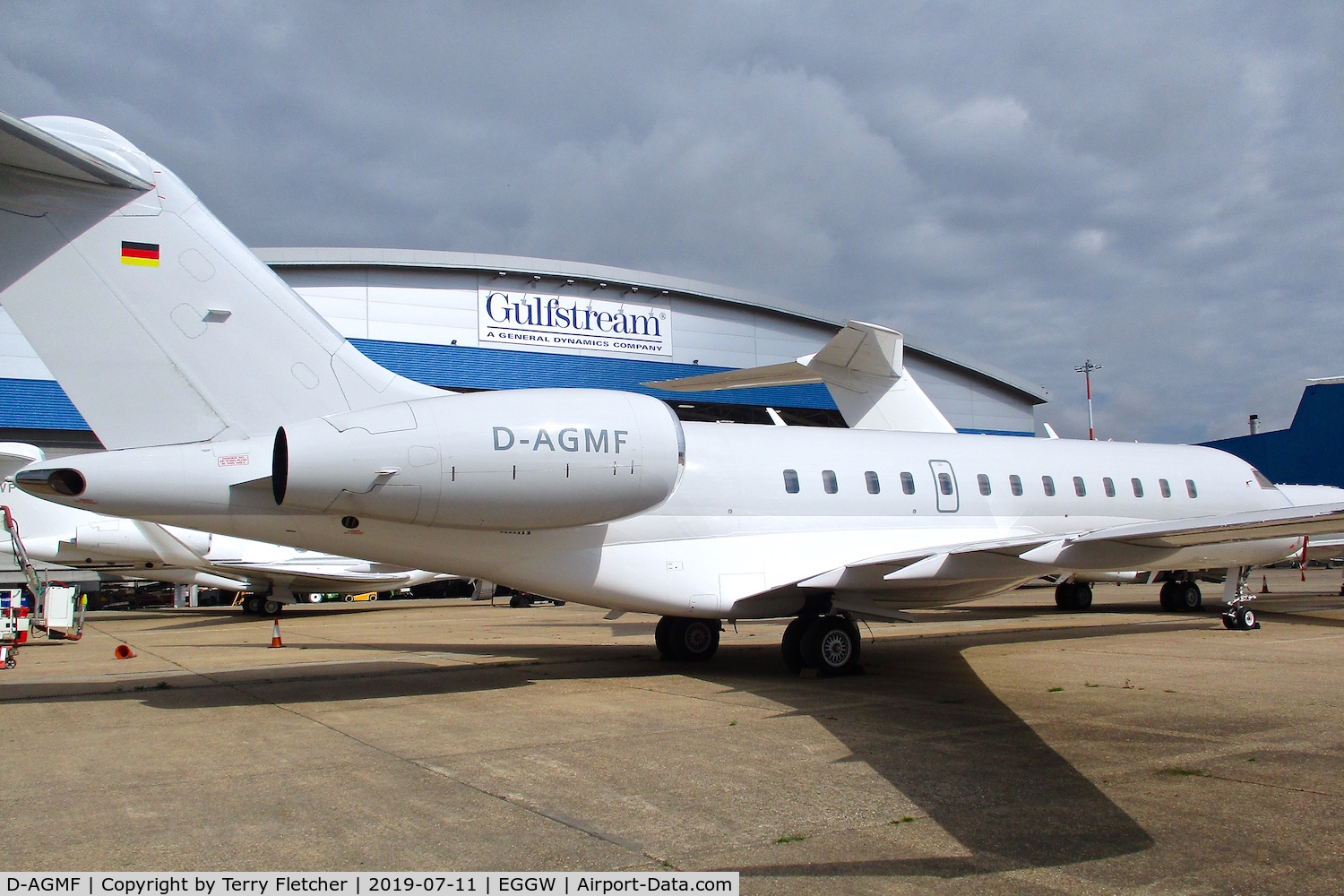 D-AGMF, 2001 Bombardier BD-700-1A10 Global Express C/N 9043, at Luton