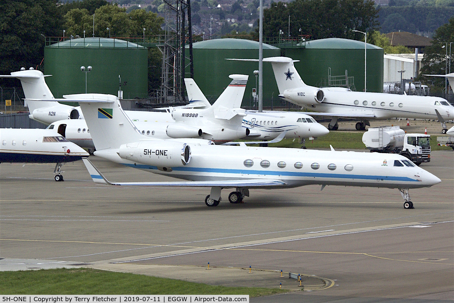 5H-ONE, 2003 Gulfstream Aerospace GV-SP (G550) C/N 5030, at Luton