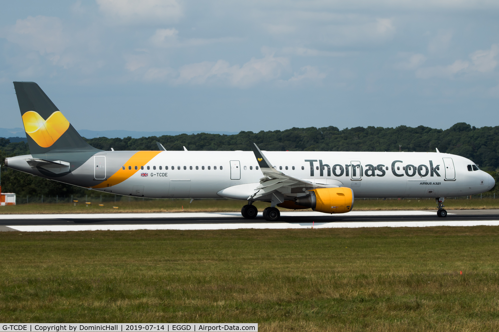 G-TCDE, 2014 Airbus A321-211 C/N 6056, Departing RWY 09