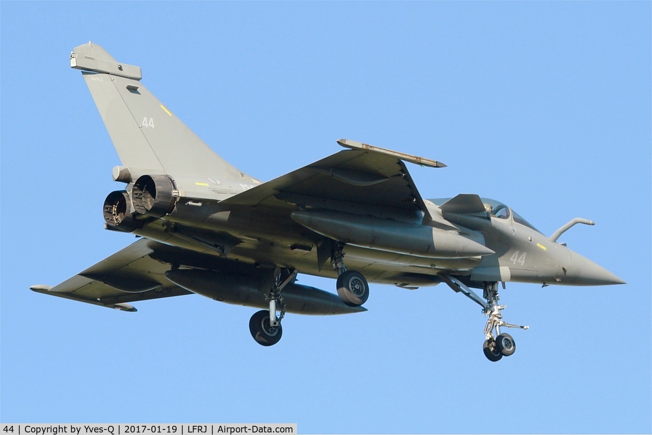 44, 2015 Dassault Rafale M C/N 44, Dassault Rafale M, On final rwy 08, Landivisiau naval air base (LFRJ)