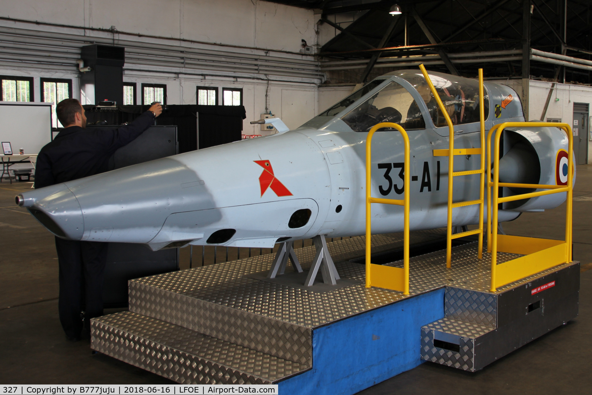 327, Dassault Mirage IIIR C/N 327, at Evreux