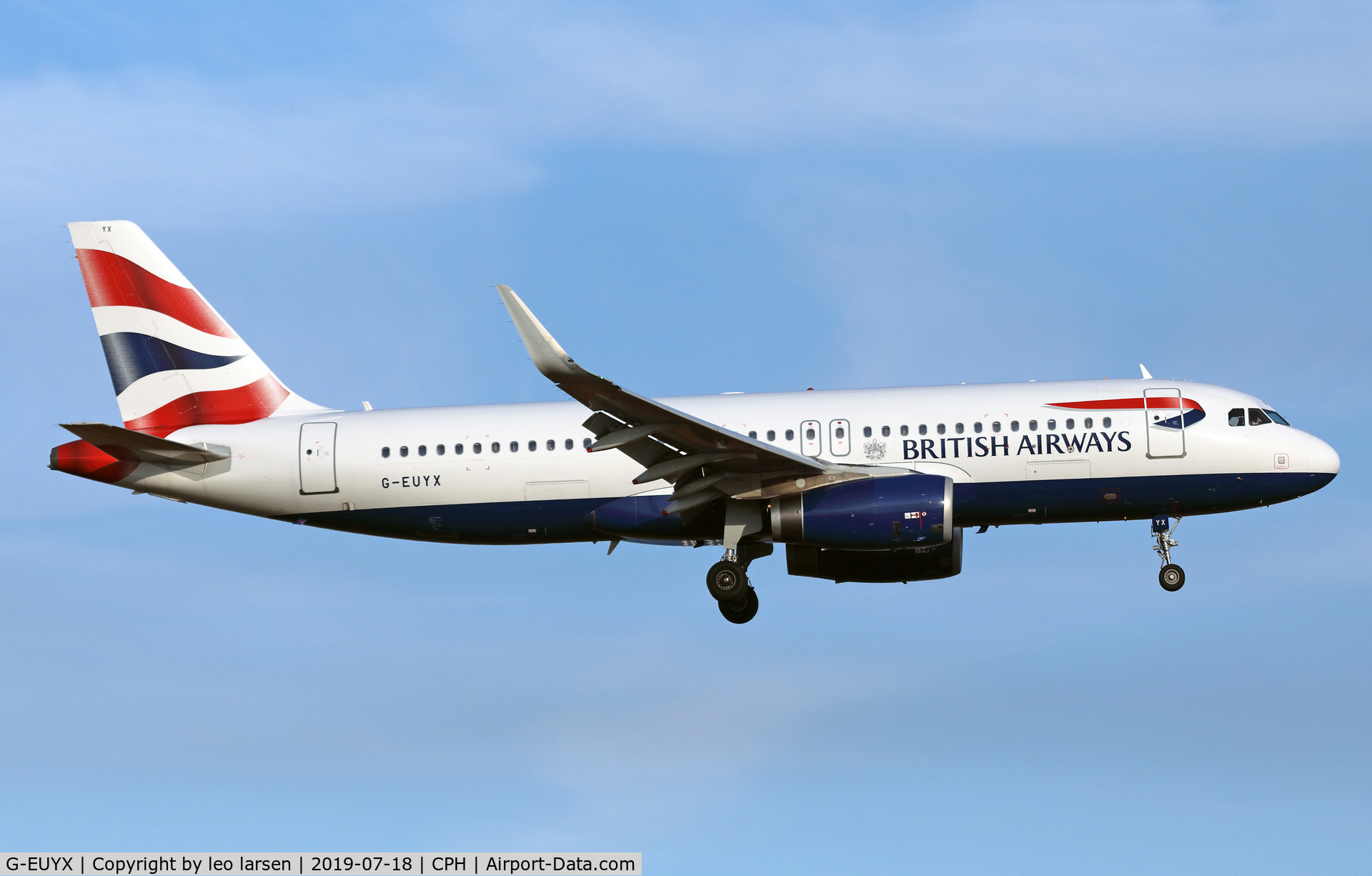 G-EUYX, 2014 Airbus A320-232 C/N 6155, Copenhagen 18.7.2019 on final to R-22L