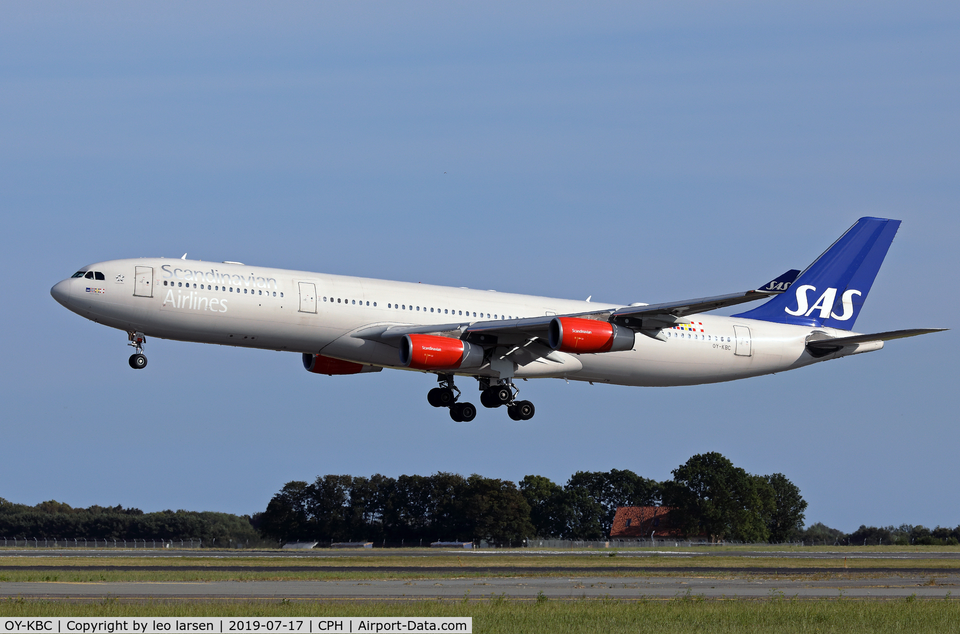 OY-KBC, 2002 Airbus A340-313X C/N 467, Copenhagen 17.7.2019 L/D R-04L