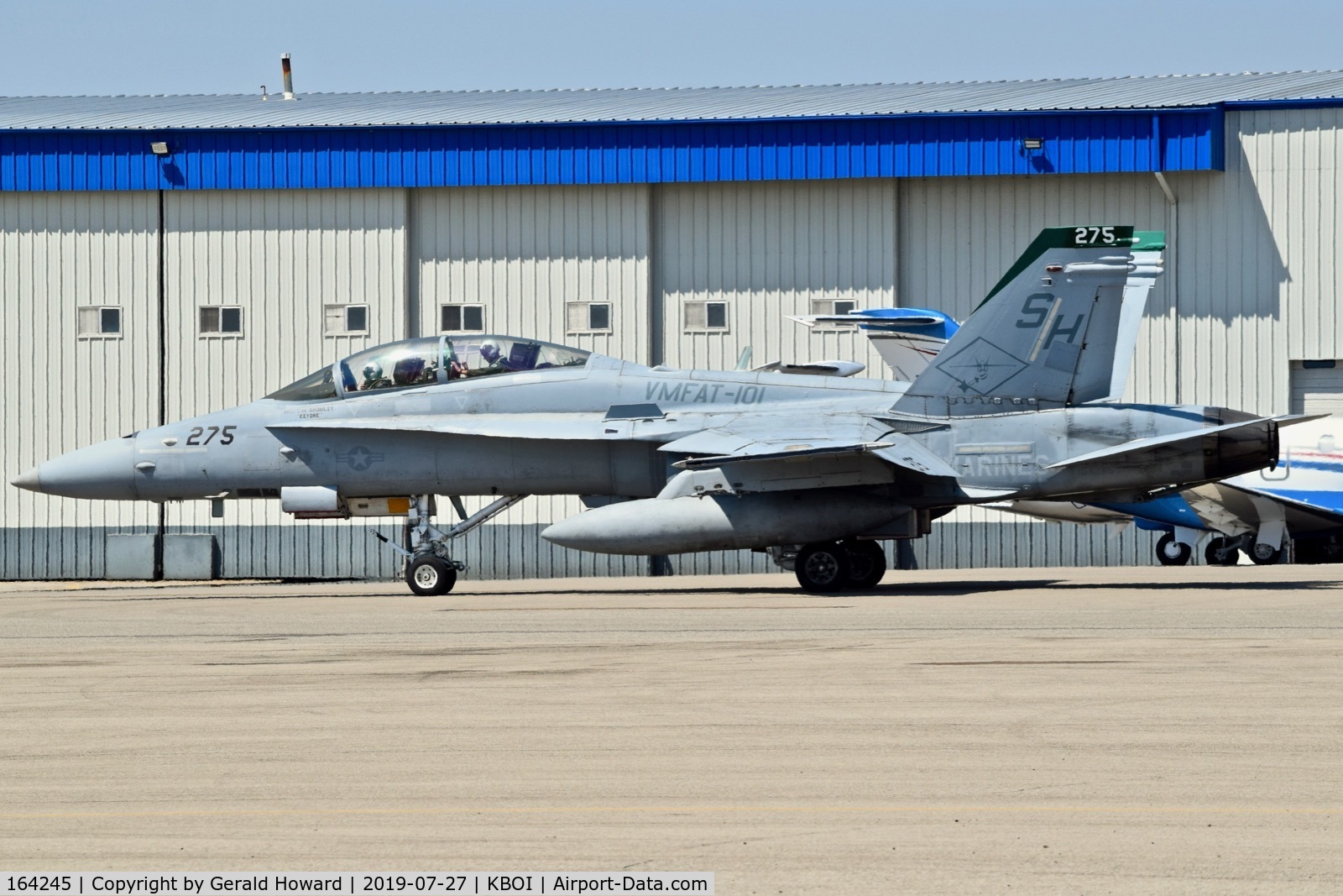 164245, 1991 McDonnell Douglas F/A-18D Hornet C/N 1008/D074, Taxiing from the north GA ramp. VMFAT-101 