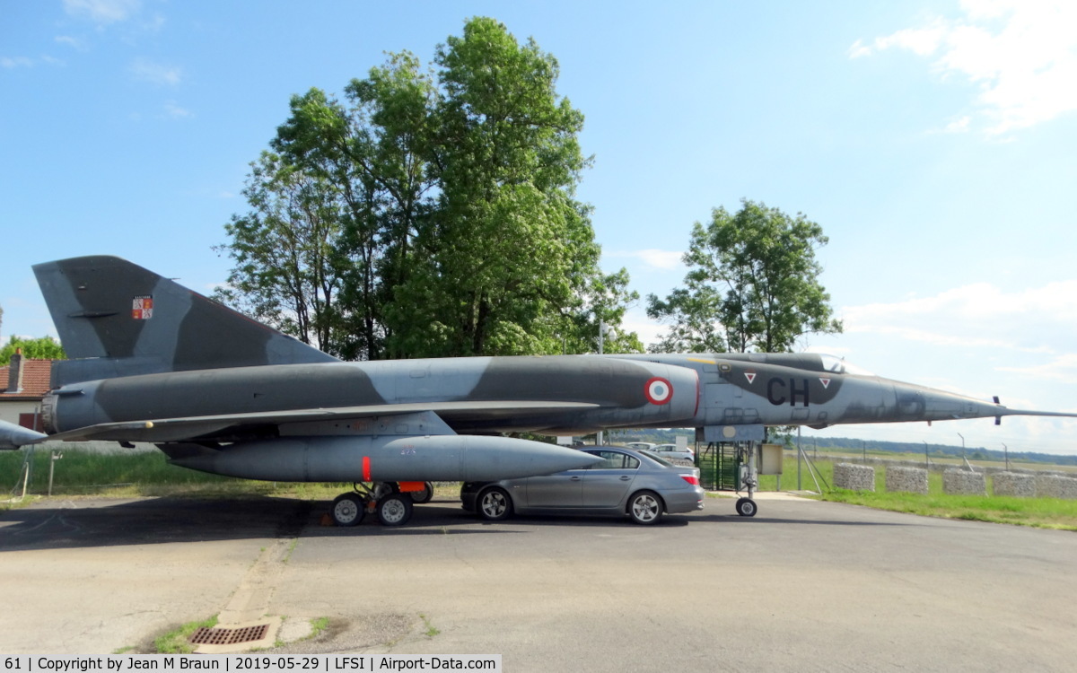 61, Dassault Mirage IVP C/N 61, Static display outside Aeroclub St Dizier-Robinson
