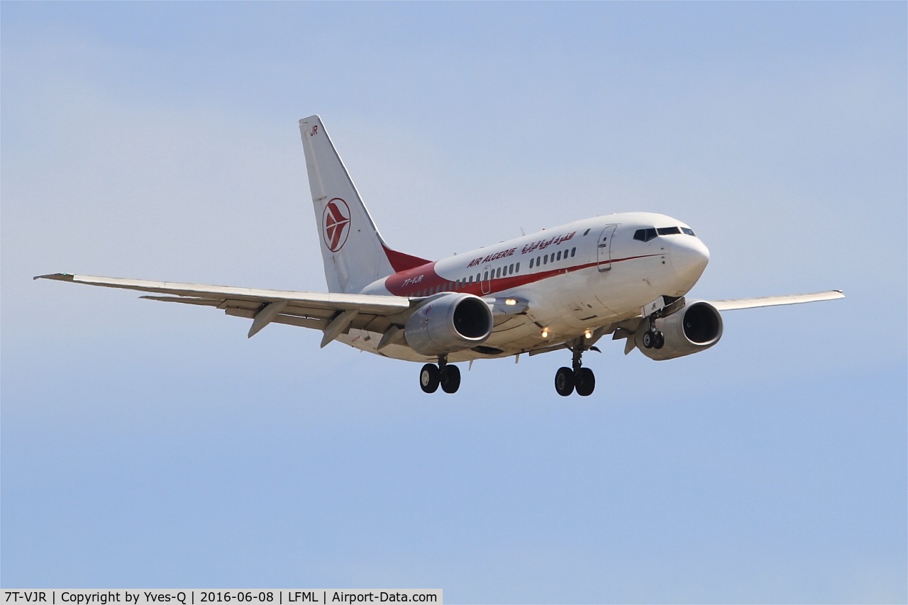 7T-VJR, 2002 Boeing 737-6D6 C/N 30545, Boeing 737-6D6, Short approach rwy 31R, Marseille-Provence Airport (LFML-MRS)