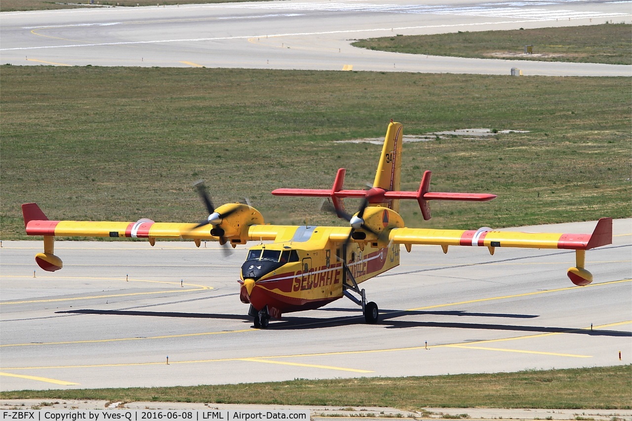 F-ZBFX, Canadair CL-215-6B11 CL-415 C/N 2007, Canadair CL-415, Taxiing to holding point rwy 31R, Marseille-Provence Airport (LFML-MRS)