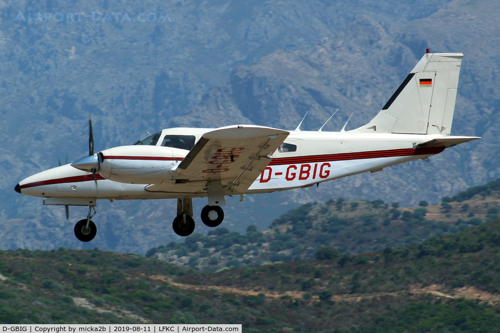 D-GBIG, 1980 Piper PA-34-200T Seneca II C/N 34-8070018, Landing