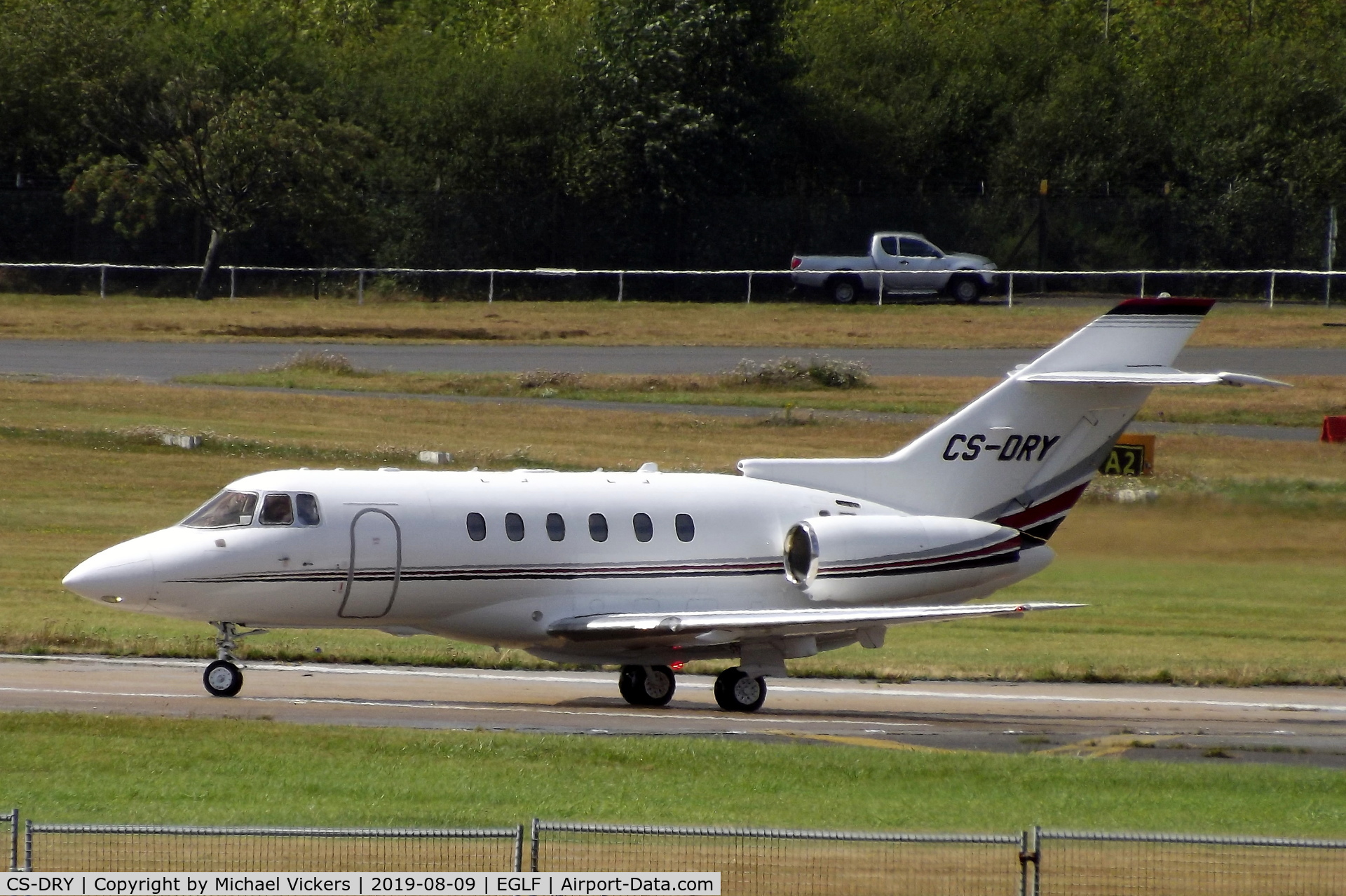 CS-DRY, 2007 Raytheon Hawker 800XP C/N 258840, Departing runway 24 at FAB