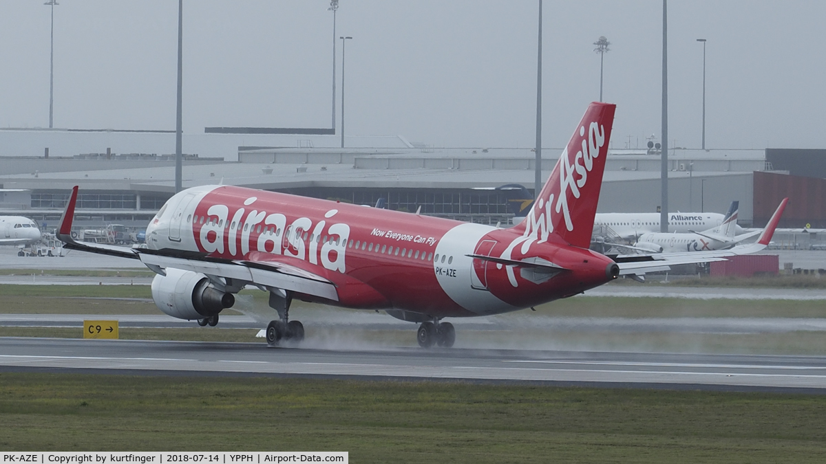 PK-AZE, 2012 Airbus A320-216 C/N 5098, Airbus A320-216. AirAsia PK-AZE runway 03 YPPH 140718